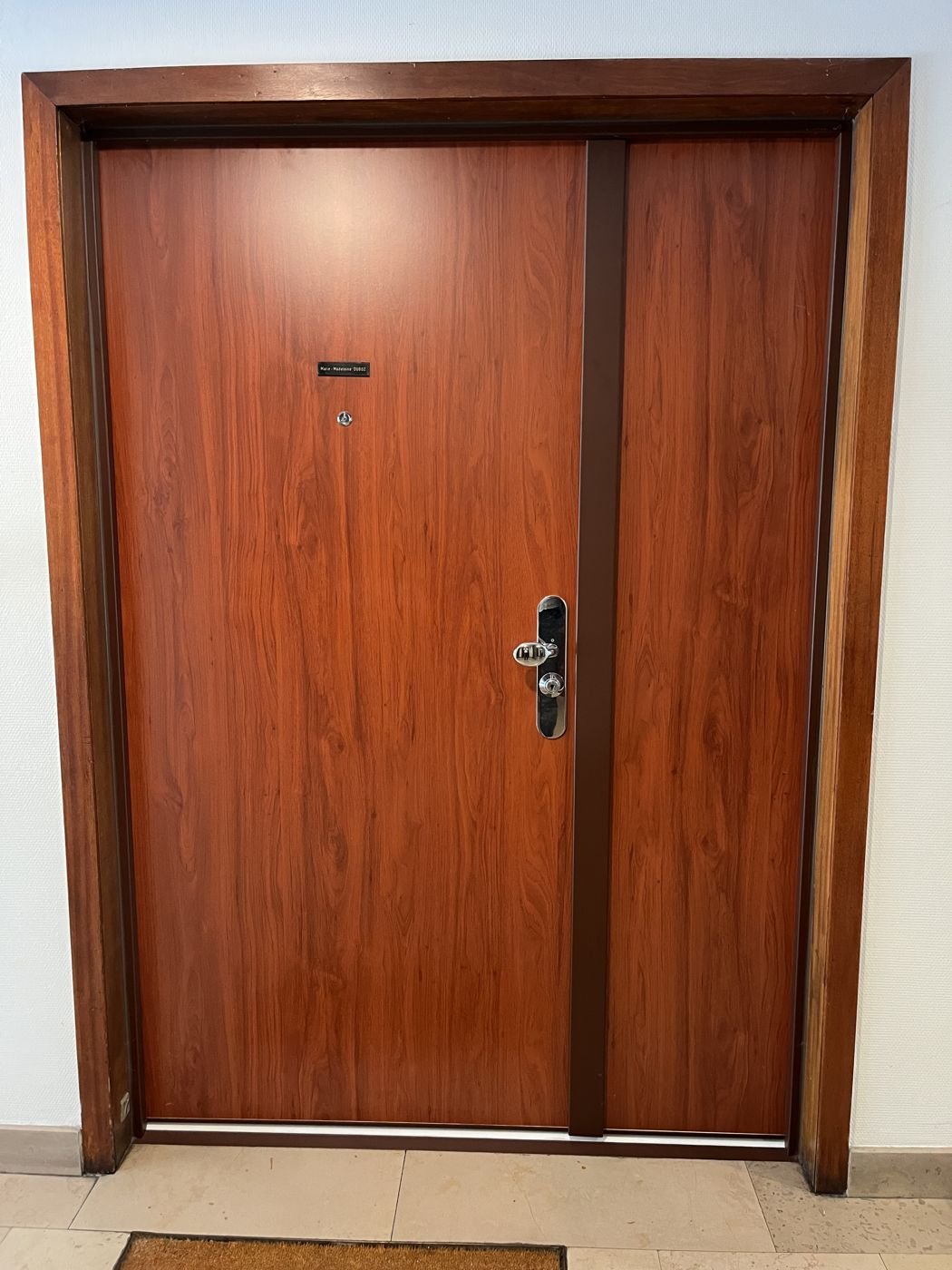 High-security cylinder fitted — Paris