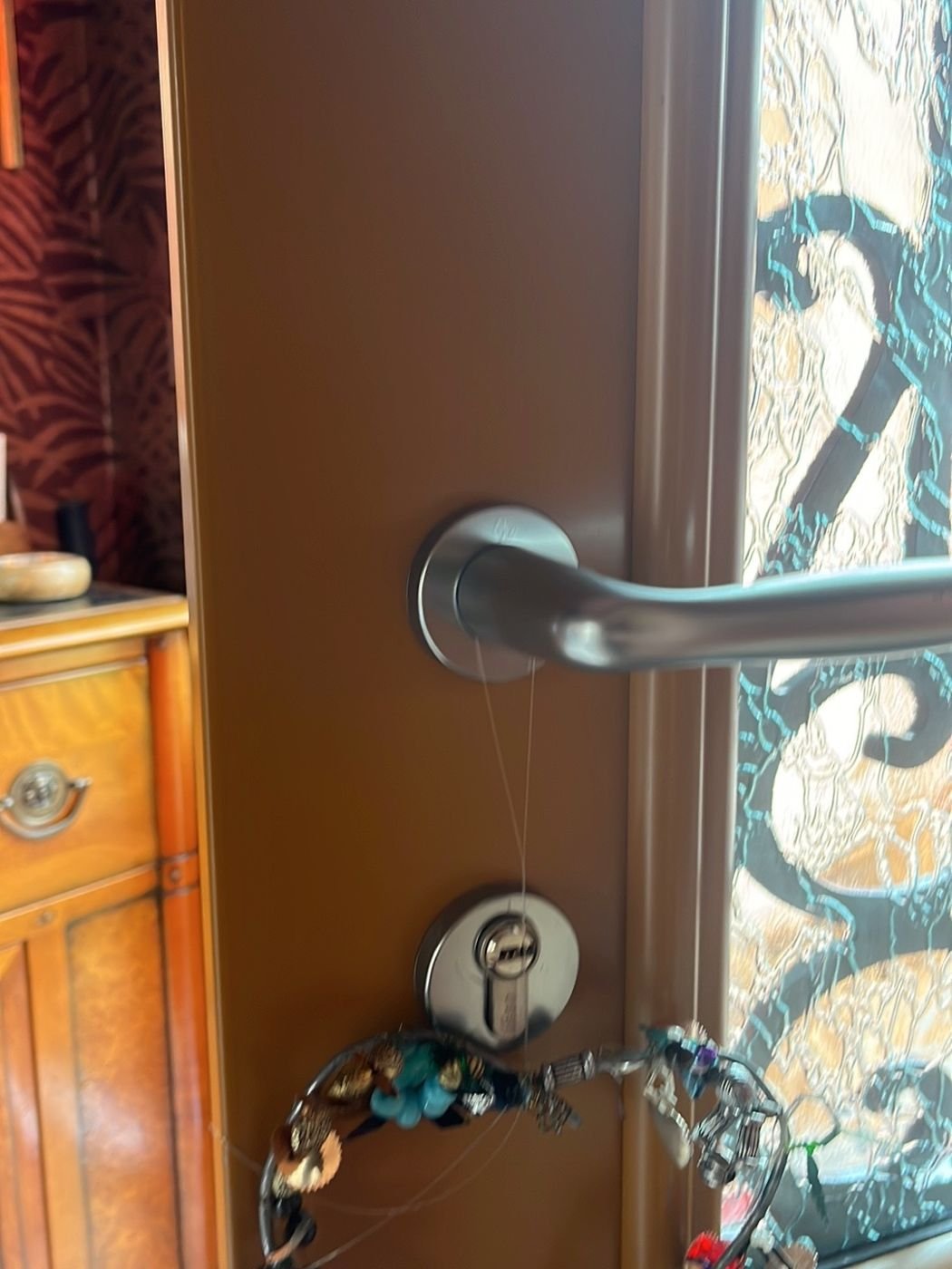 Break-in secured the same day — Paris