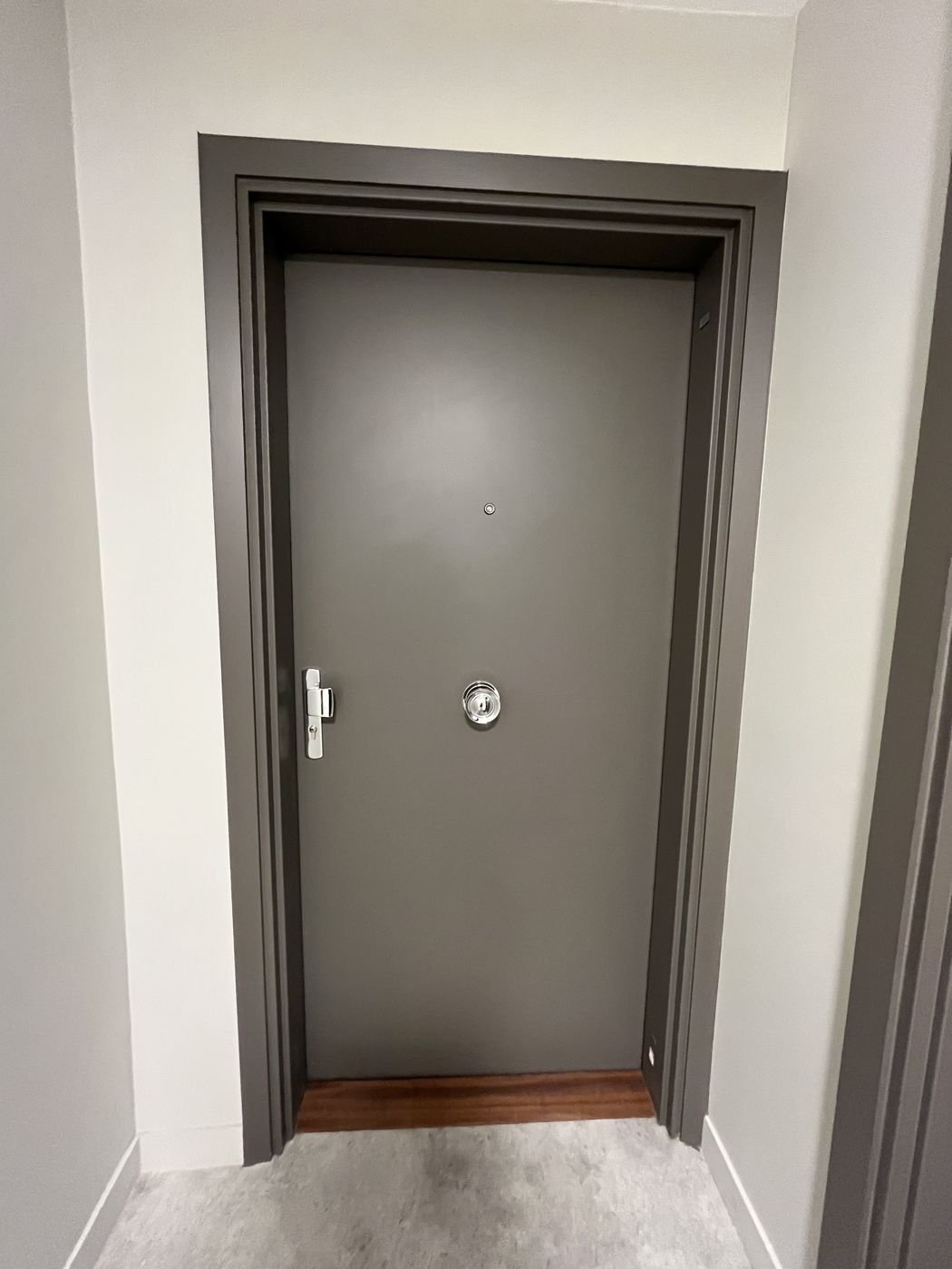 Multipoint lock serviced and adjusted — Paris