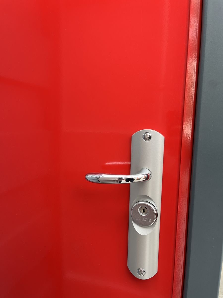 A2P-certified key β Blindages de France armoured door