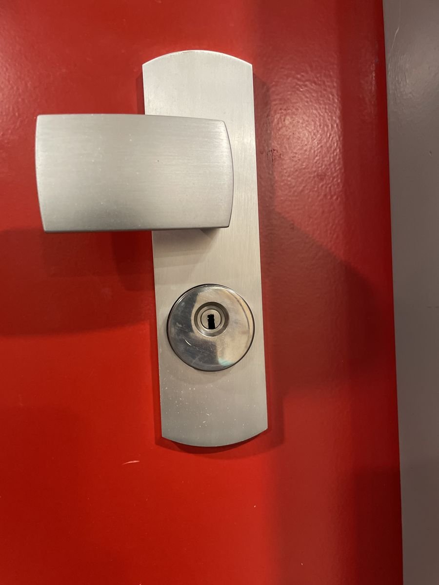Security handle plate & Valente cylinder