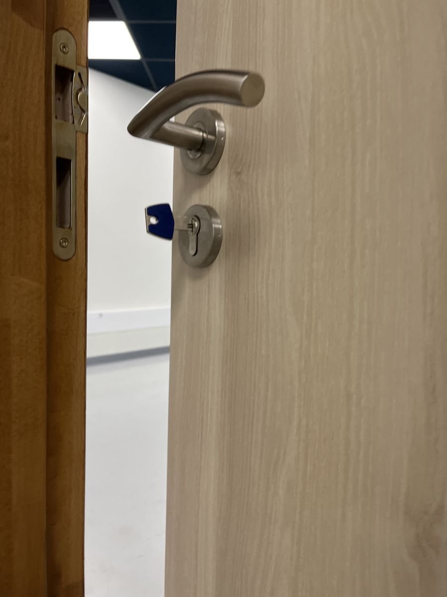 European cylinder replacement — office door